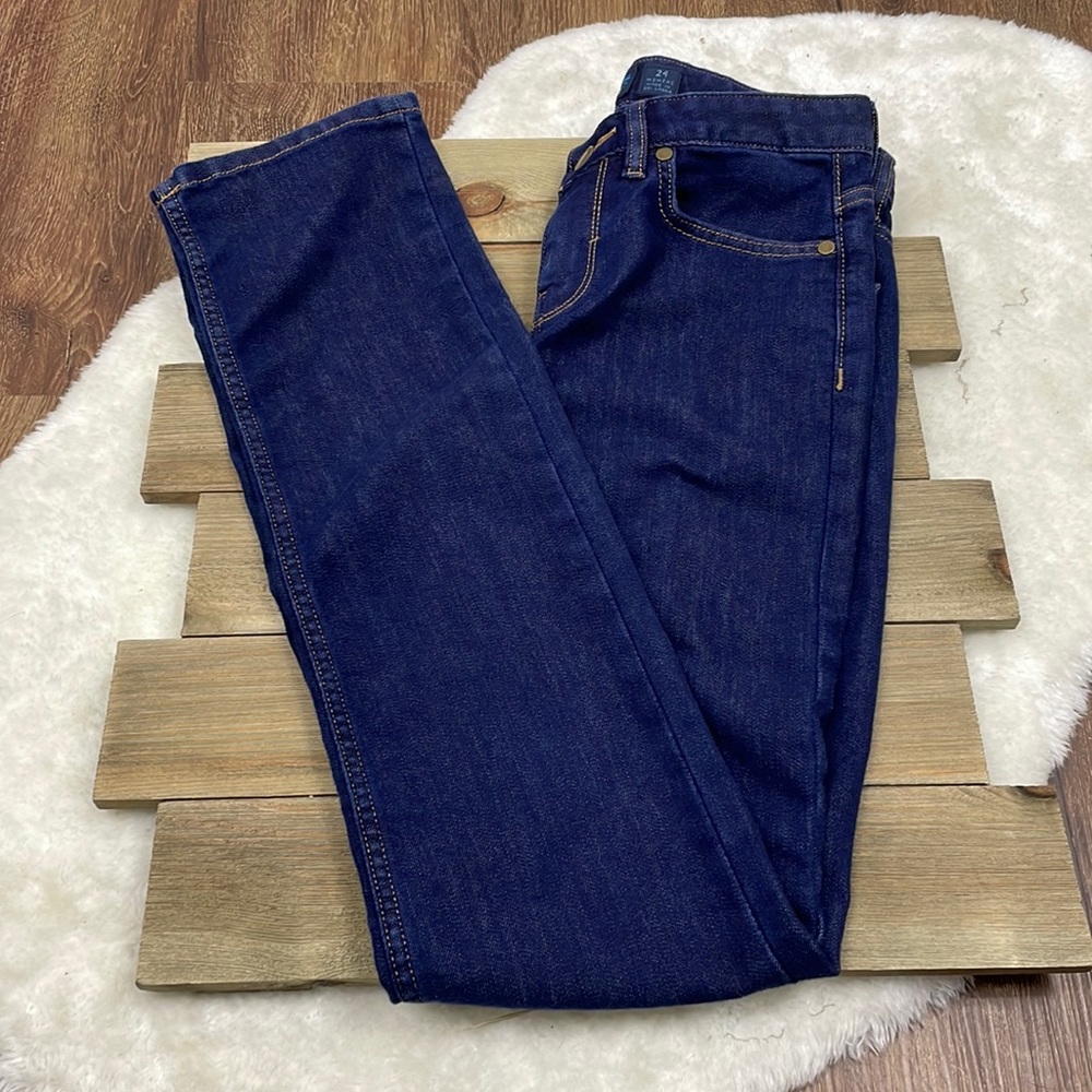 Patagonia Organic Cotton Straight Leg Regular Fit Dark Wash Jeans
